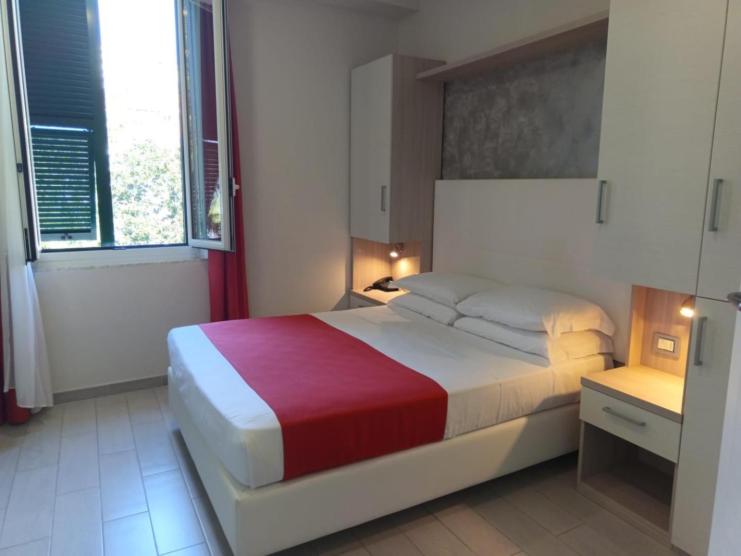 ואראצה Hotel Lido מראה חיצוני תמונה