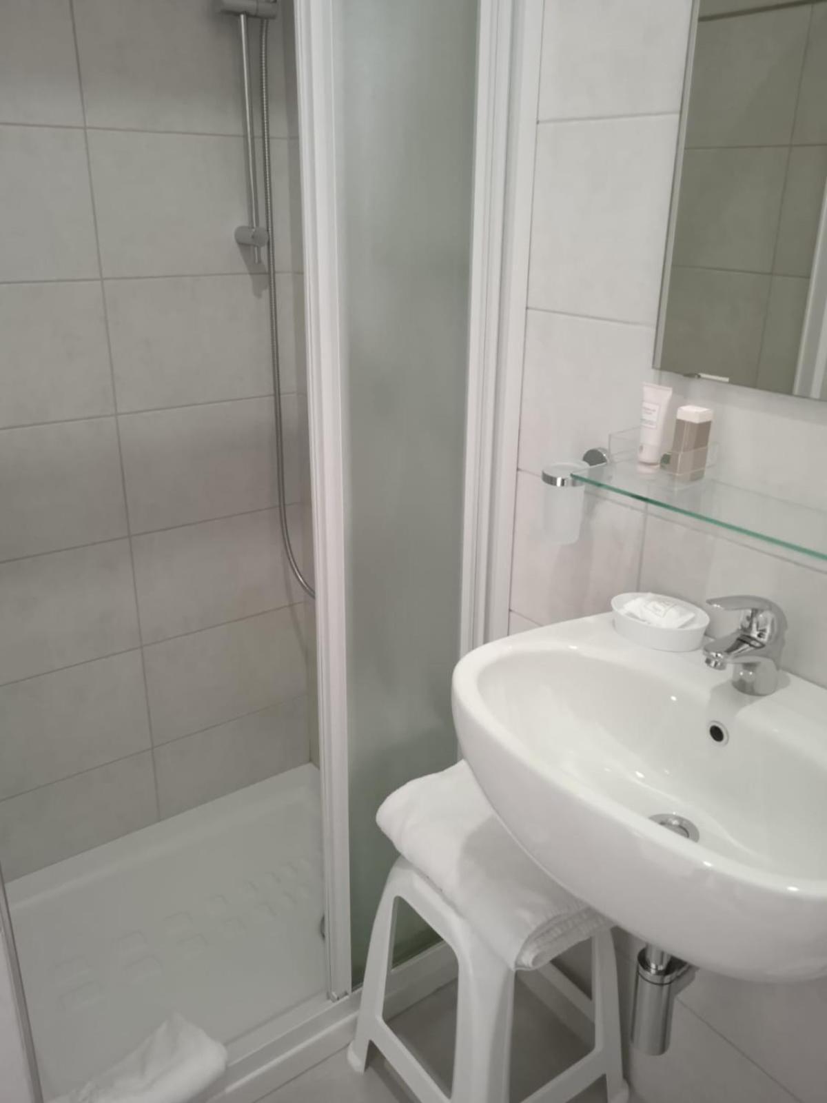ואראצה Hotel Lido מראה חיצוני תמונה