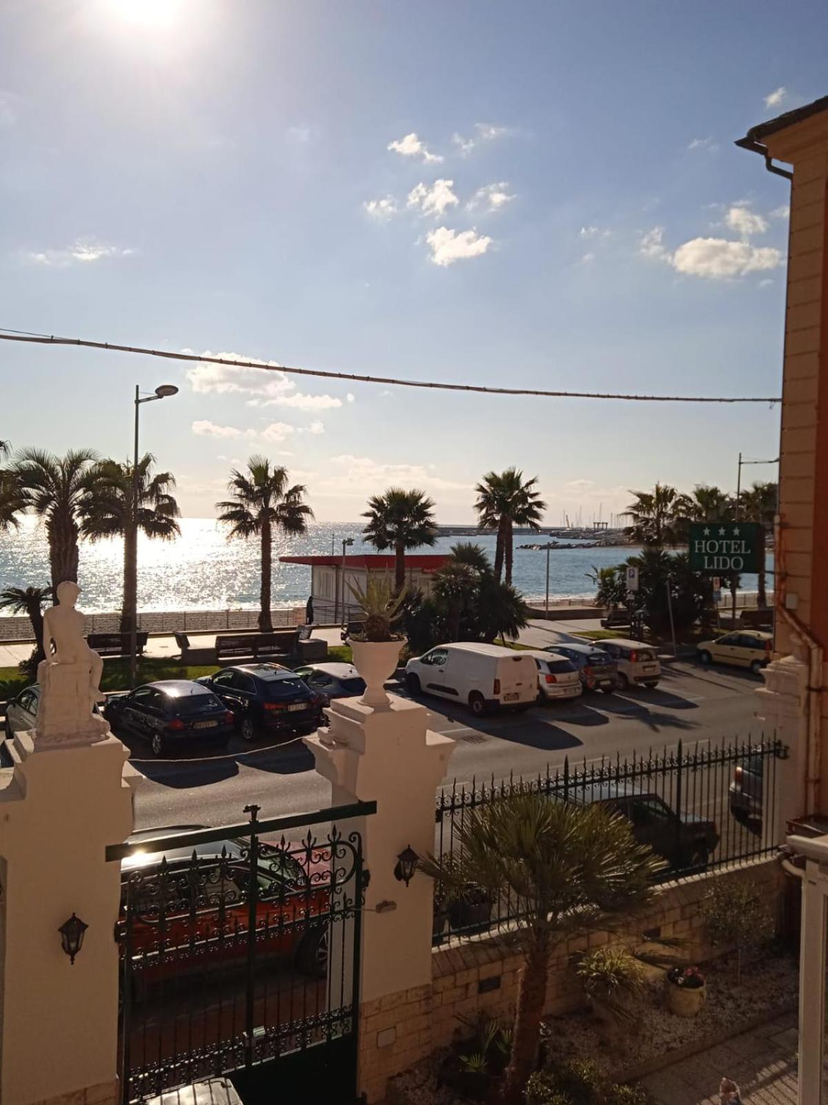 ואראצה Hotel Lido מראה חיצוני תמונה