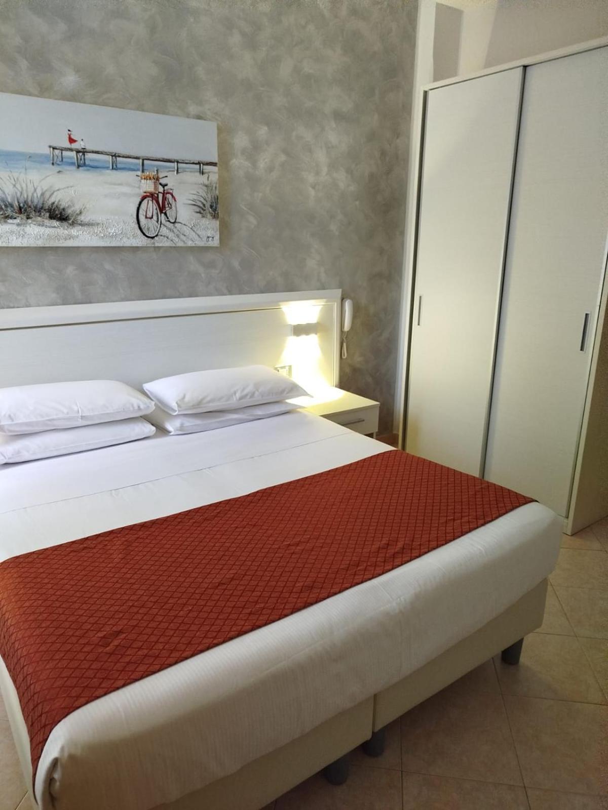 ואראצה Hotel Lido מראה חיצוני תמונה