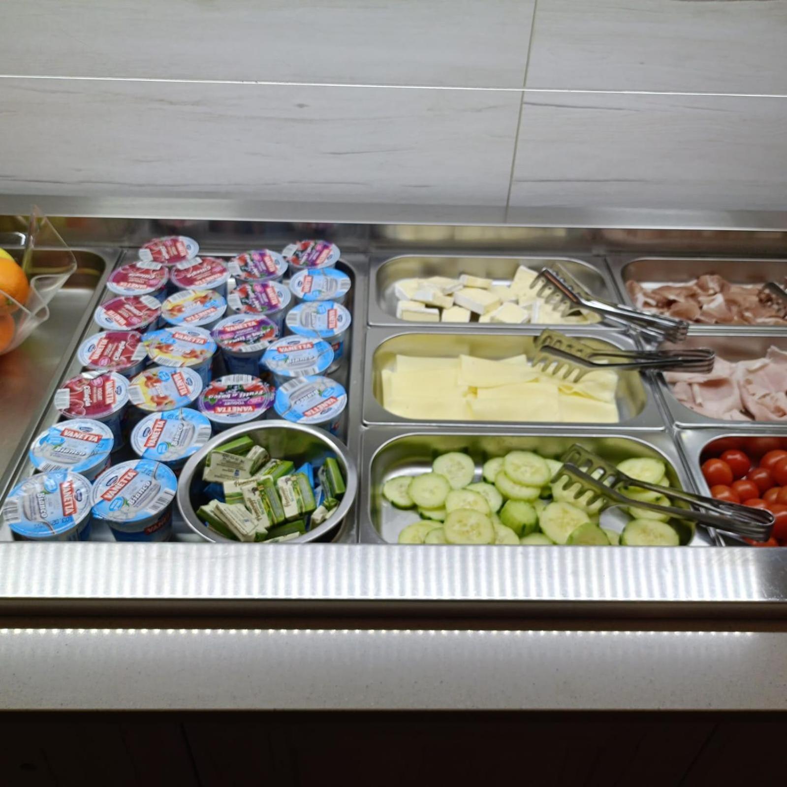 ואראצה Hotel Lido מראה חיצוני תמונה
