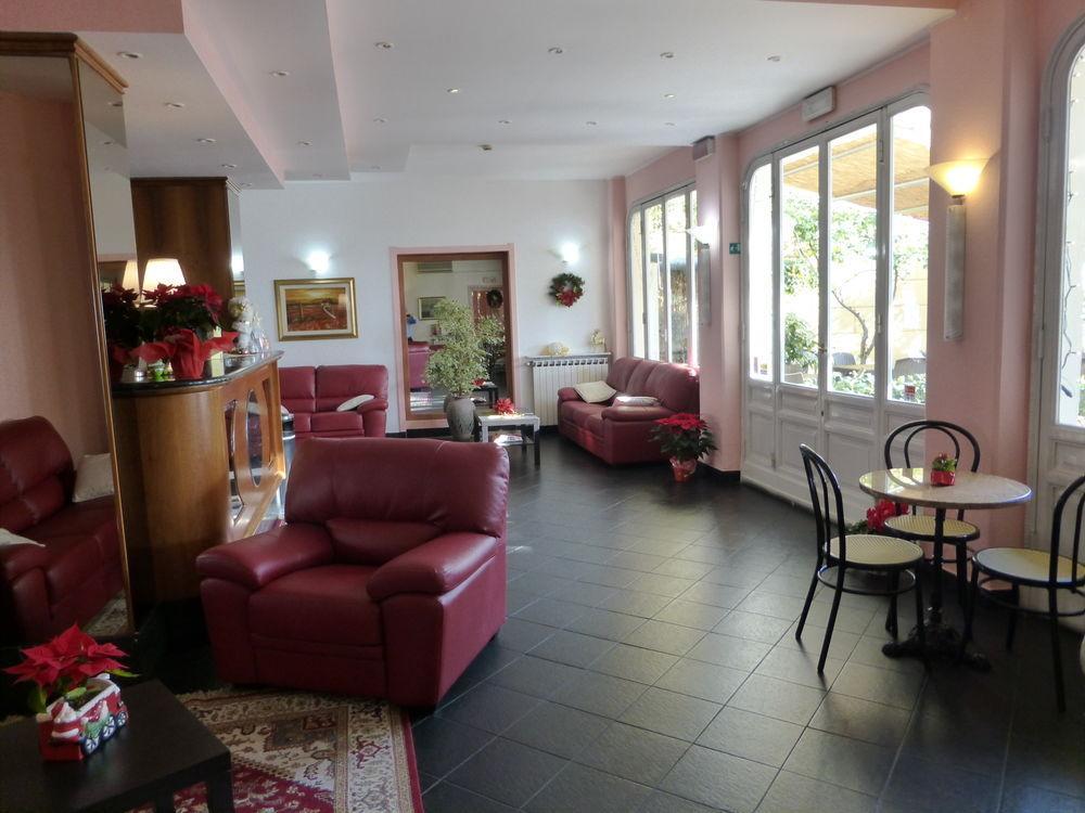 ואראצה Hotel Lido מראה חיצוני תמונה