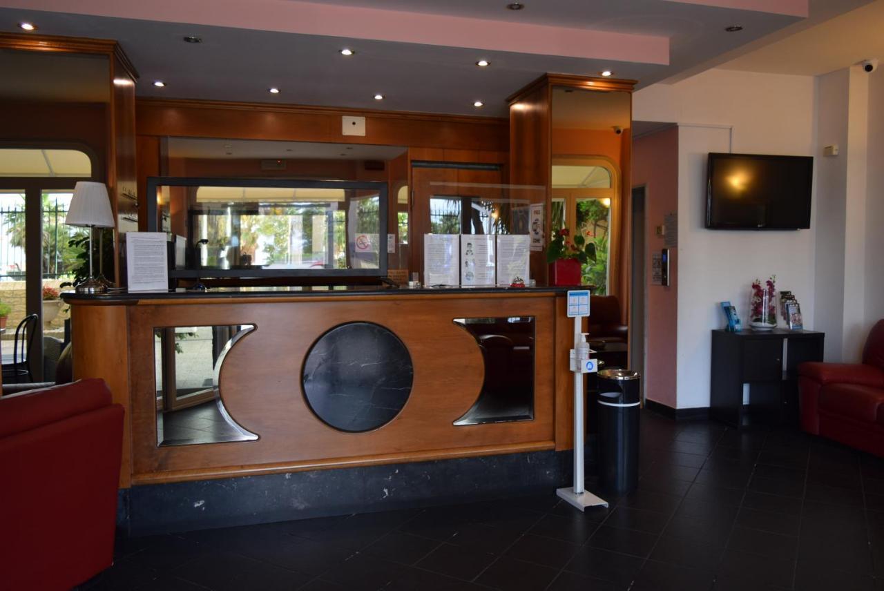 ואראצה Hotel Lido מראה חיצוני תמונה